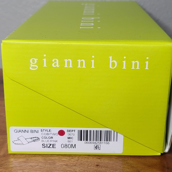 Gianni Bini Cobitwo Checkered Banded Square Toe Sandals - Picture 8 of 8